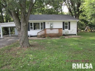 1121 SW 6th St, Fairfield, IL 62837