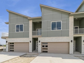 15540 Rocklyn Place, Clive, IA 50325