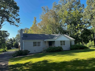 1033 E Poplar Ave, Selmer, TN 38375