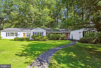 14607 Crossway Rd, Rockville, MD 20853