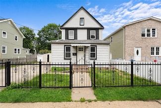 82 Laurel Ave, Hempstead, NY 11550