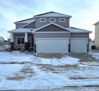 3479 Loberg Ln, West Fargo, ND 58078