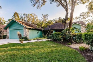 4102 Woodview Dr, Sarasota, FL 34232