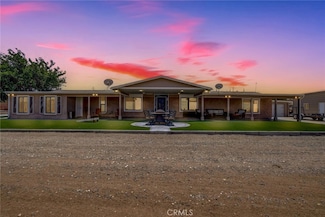 25275 Roundup Way, Apple Valley, CA 92308