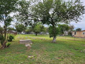 502 W Avenue C, Robstown, TX 78380