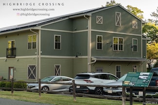 128 Vineyard Ave Unit 205, Highland, NY 12528