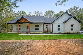 338 Sellers Rd, Vilonia, AR 72173