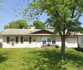 803 Saint Thomas Ln, East Saint Louis, IL 62206
