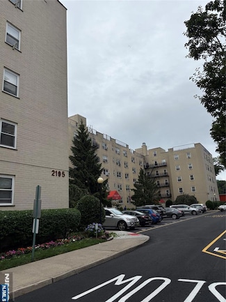 2195 N Central Rd Unit 5F, Fort Lee, NJ 07024