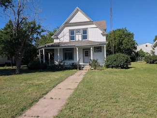 405 Pine St, Spearville, KS 67876
