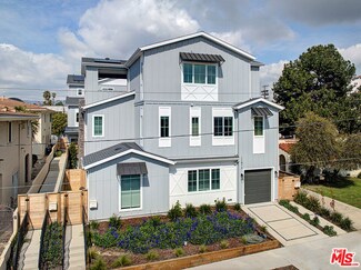 11979 Mayfield Ave, Los Angeles, CA 90049