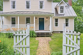 55 Turkey Hill Rd, Richmond, VT 05477