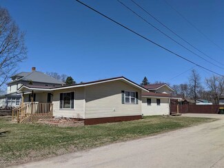 705 E Cass St, Prairie Du Chien, WI 53821