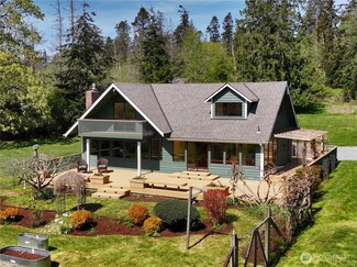 6596 Wahl Rd, Freeland, WA 98249