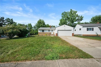 4031 Suffolk Rd, Cleveland, OH 44121
