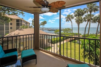 4490 NE Sandpebble Trace Unit 201, Stuart, FL 34996