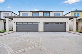 4330 Avron Dr Dr Unit B, Stafford, TX 77477