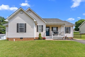 104 Colonial Dr, Galax, VA 24333