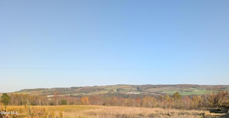 377 Zarcarco Rd, Glen, NY 12010