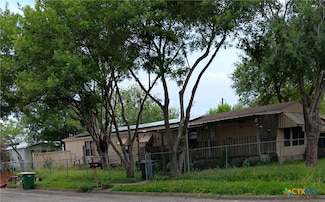 208 Antelope Cir, Victoria, TX 77904