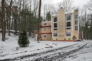 169 Shiny Mountain Rd, Greentown, PA 18426