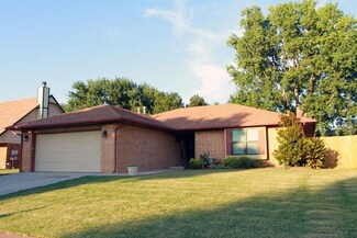 1016 Hunters Glen Cir, Edmond, OK 73012