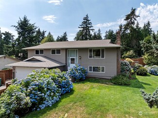 8510 University Point Cir NE, Bremerton, WA 98311