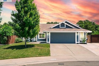 8629 Meandering Way, Antelope, CA 95843