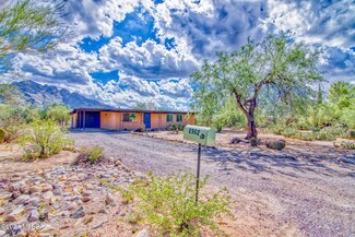 8902 N Marathon Dr, Tucson, AZ 85704