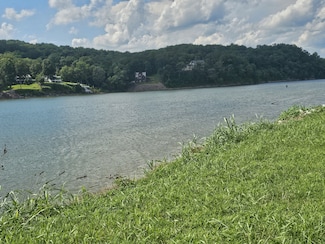 1901 Hardin Bottom River Rd, Clifton, TN 38425