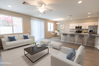 2950 N 38th St Unit 18, Phoenix, AZ 85018