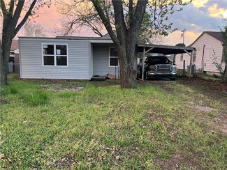 1909 W Louisiana Ave, Chickasha, OK 73018