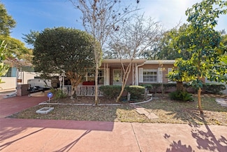 1420 W Bogie Dr, Tampa, FL 33612