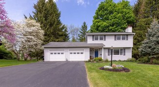 4927 Crestwood Ln, Syracuse, NY 13215