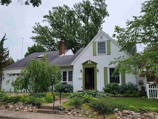 304 5th St, Winona Lake, IN 46590