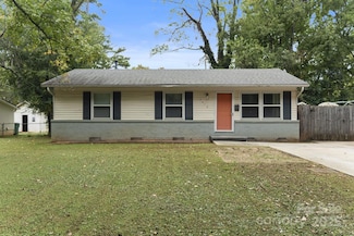 2410 Carrington Ct, Charlotte, NC 28208