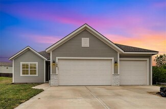 100 Creek Valley Terrace, Smithville, MO 64089