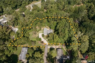 2275 Honeysuckle Ln SE, Smyrna, GA 30080
