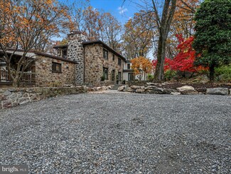 205 Walnuttown Rd, Fleetwood, PA 19522