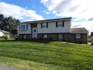 404 Heritage Ln, Nazareth, PA 18064