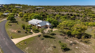 566 Settlers Way, Comfort, TX 78013