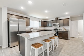 103 Rock Creek Ln, Terrell, TX 75160