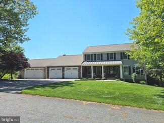 11547 Valleywood Dr, Waynesboro, PA 17268