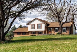 456 Eckert Cir, Harrisonburg, VA 22801