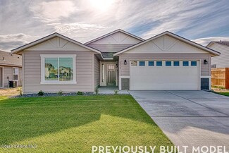 10015 N Belgrave Loop, Rathdrum, ID 83858