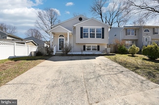 985 10th St, Pasadena, MD 21122