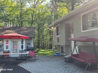 127 E Mulberry Dr, Milford, PA 18337