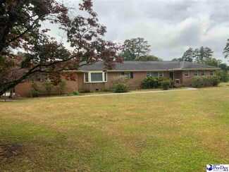 308 E Reaves Ave, Dillon, SC 29536