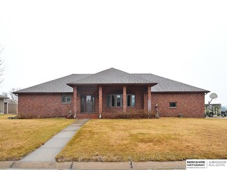 104 Sharon St, Dodge, NE 68633