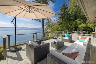 53 Smugglers Cove Rd, Friday Harbor, WA 98250